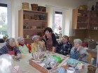 DVC Salantų padalinyje svečiuojasi ir keramikos užimtume dalyvauja BĮ Klaipėdos miesto globos namų senjorai